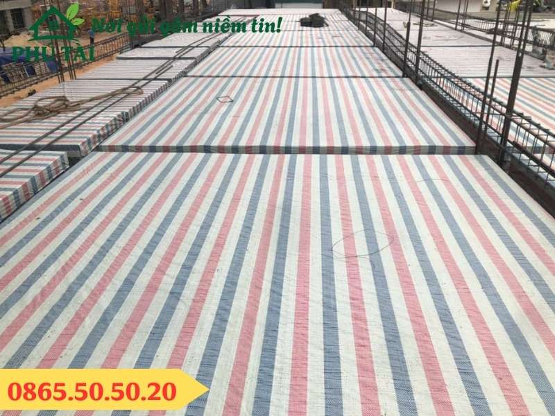 Bạt lót sàn đổ bê tông khổ 3,8m tại Phú Tài