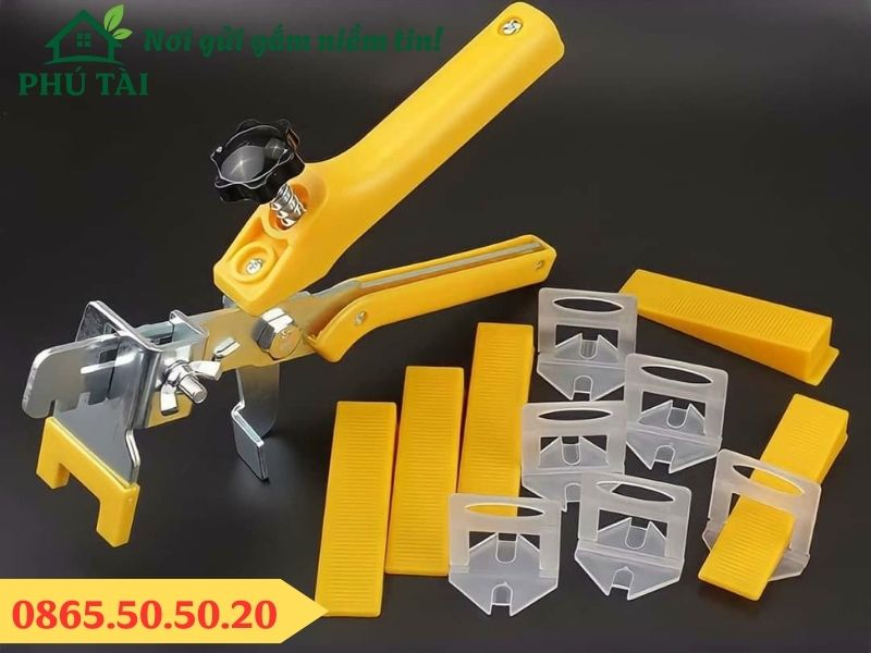 Bộ dụng cụ kìm siết, nêm, ke cân bằng trong ốp lát gạch