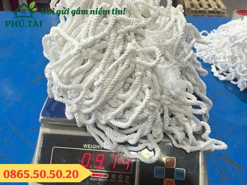Cuộn lưới chắn container nặng 1kg