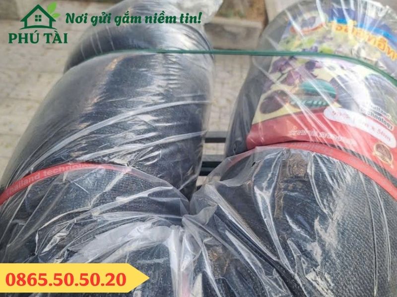 Giao hàng lưới đen che nắng 90%