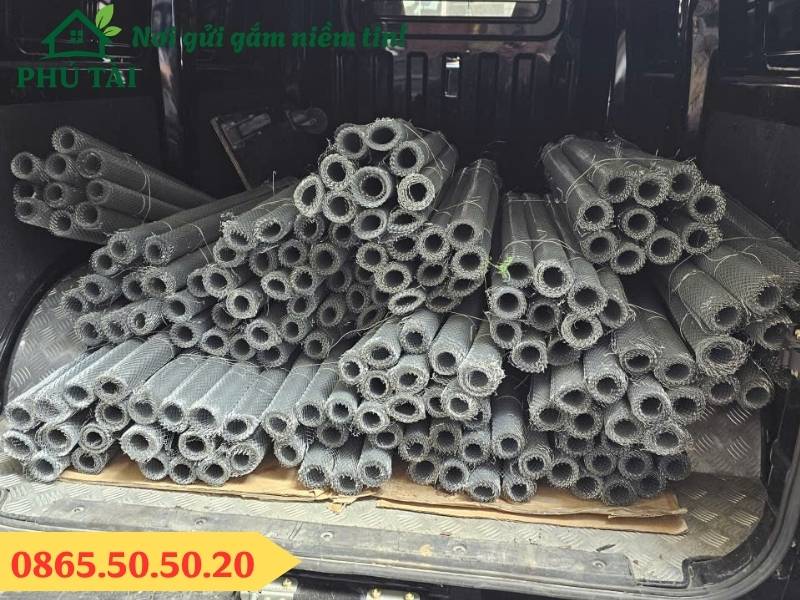 Giao lưới tô tường 1mx3m cho khách hàng