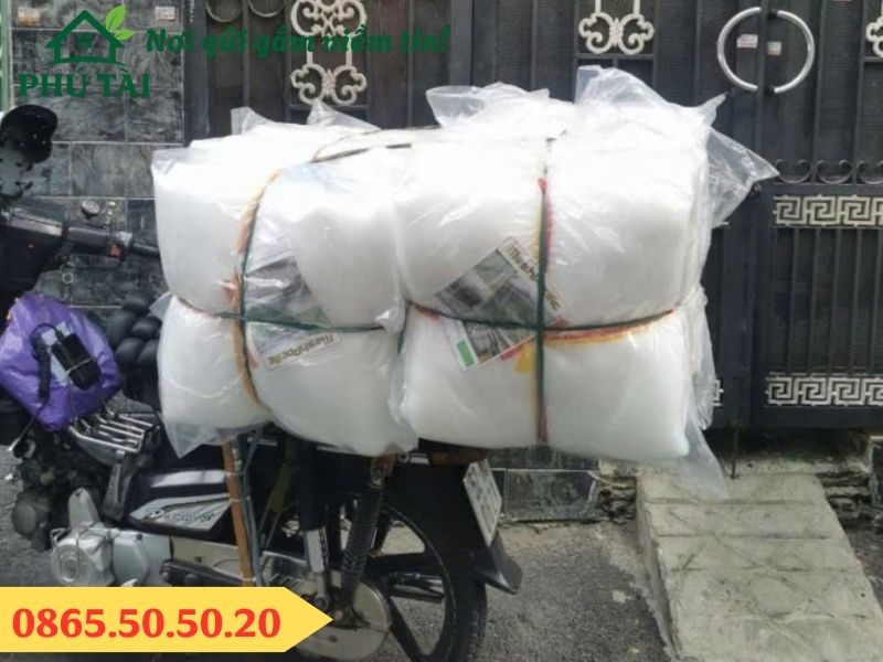 Giao nhanh bằng xe máy tới khách hàng