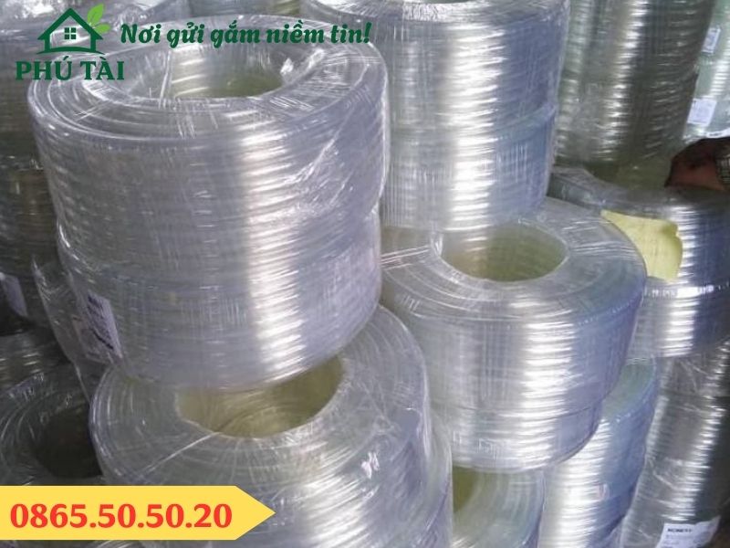 Ống nước trong suốt