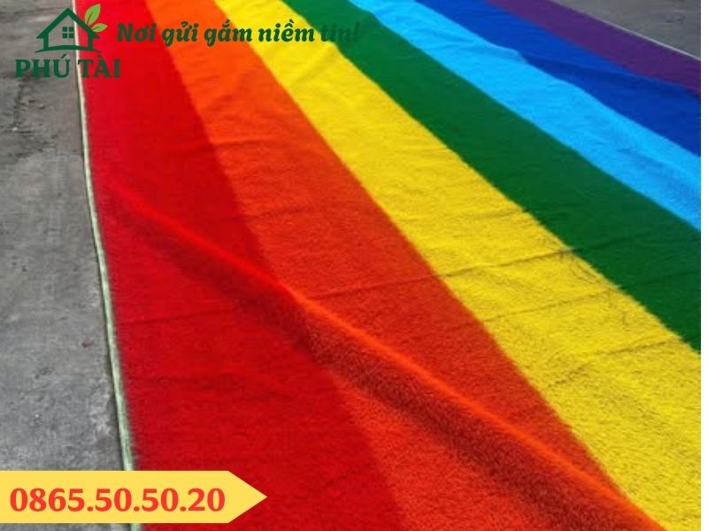 Thảm cỏ nhiều màu khổ 2m dài 25m