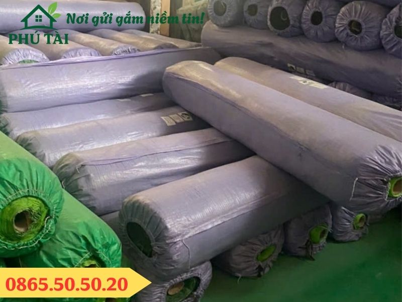 Kho hàng cỏ nhân tạo giá rẻ tại Phú Tài