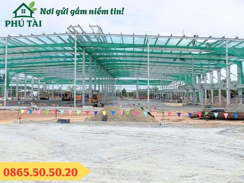 Tuân thủ các quy định về lưới hứng vật rơi công trình để đảm bảo anh toàn cho người và tài sản