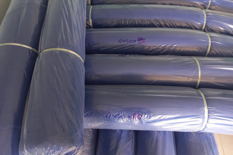 cung cấp lưới bao che Bình Dương màu xanh dương khổ 4x50m