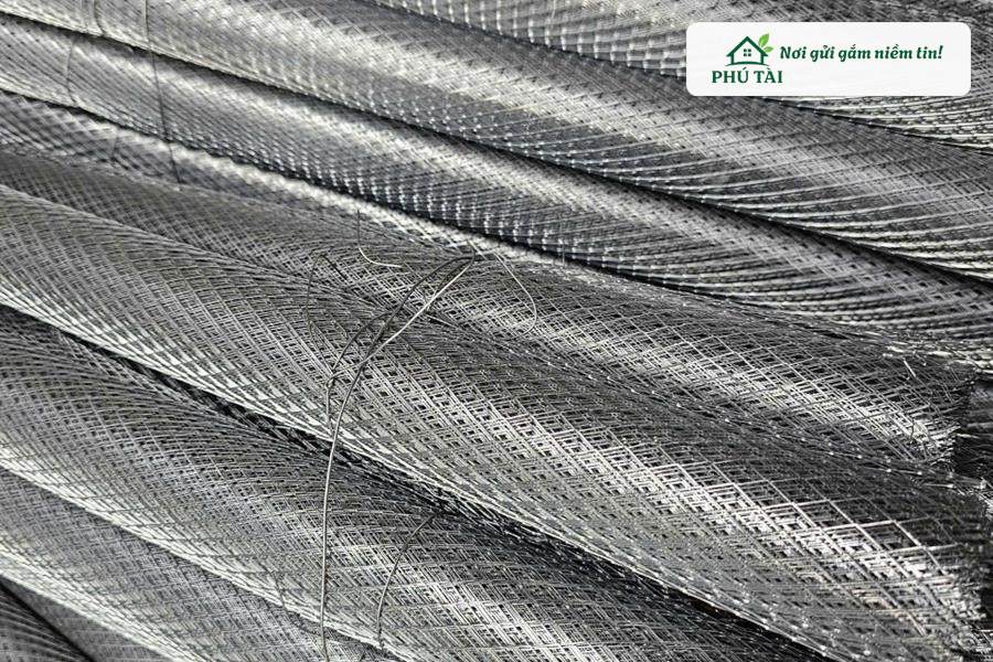Sợi thép mạ kẽm dẻo dai dễ uốn nắn theo mép cột đà bê tông